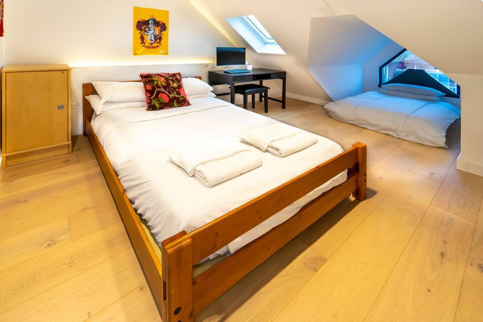 Apartamento Modern Ealing Common Duplex Londres
